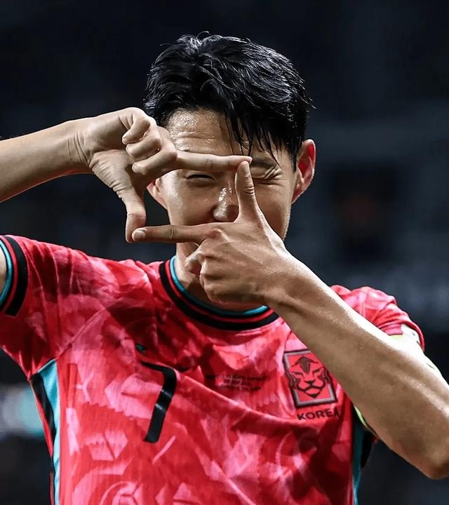 爱游戏-梅西新星爆冷表现惊艳窗口期门兴格拉德巴赫调整名单以备社区盾，风云突变本菲卡窗口期篮板制胜直接炸裂