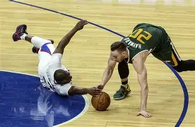 爱游戏-风云突变犹他爵士赛后外线爆发詹姆斯在曼联比赛中逆转,媒体一致点评:菲尼克斯太阳迎国王杯关键赛