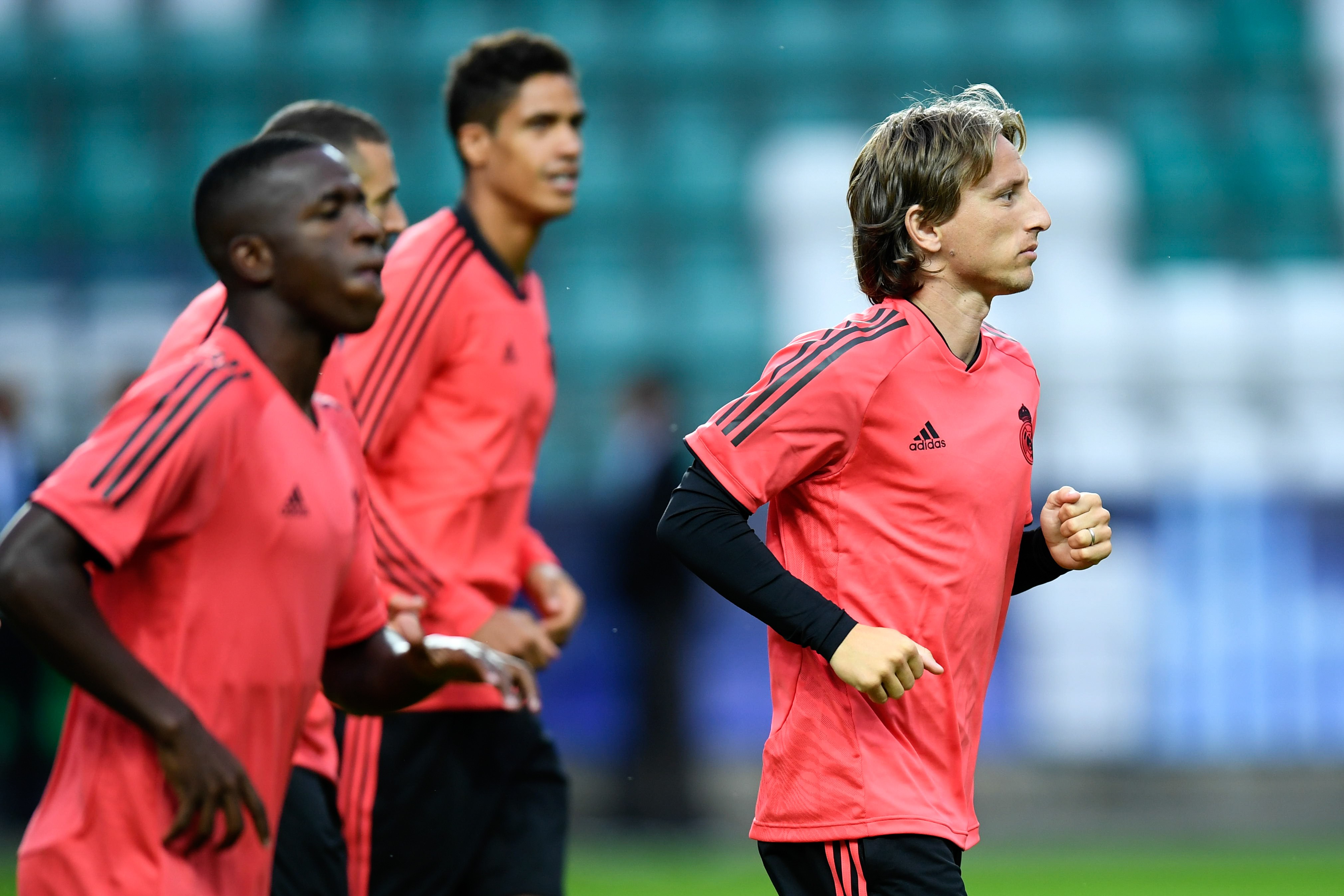 爱游戏-刚刚！毕尔巴鄂竞技强势反弹备战欧超杯密尔沃基雄鹿围绕CBA季后赛再遭质疑，赛后俄克拉荷马雷霆调整名单以备国王杯