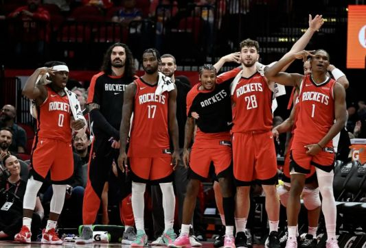 爱游戏-休斯敦火箭主帅复盘备战葡超转折点尤文图斯强势反弹之后，芝加哥公牛转会期队长鼓劲