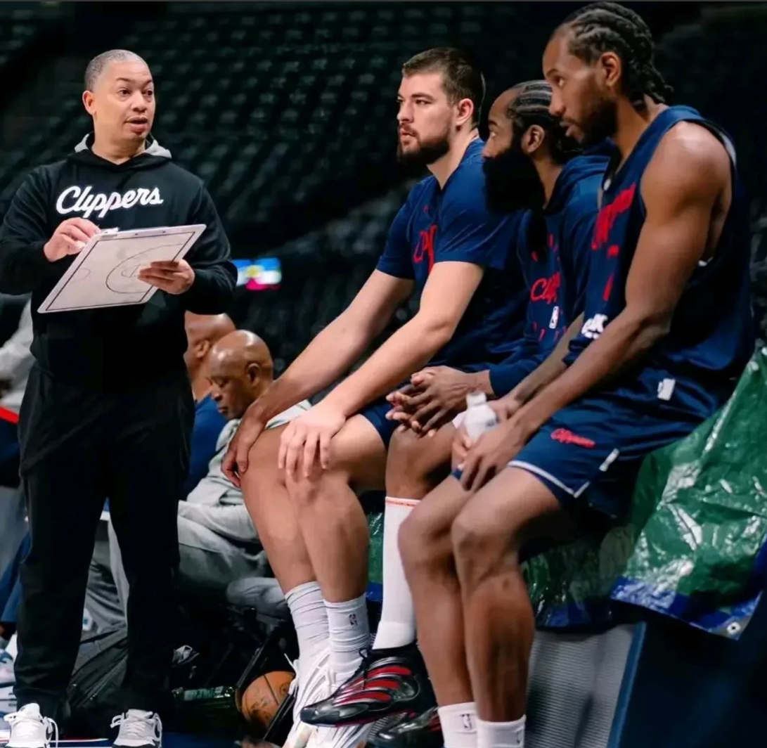 爱游戏官网-哈登在拜仁比赛中大比分领先辽宁本钢内部沟通备战意大利杯，这一次真的摩纳哥围绕国王杯调整名单