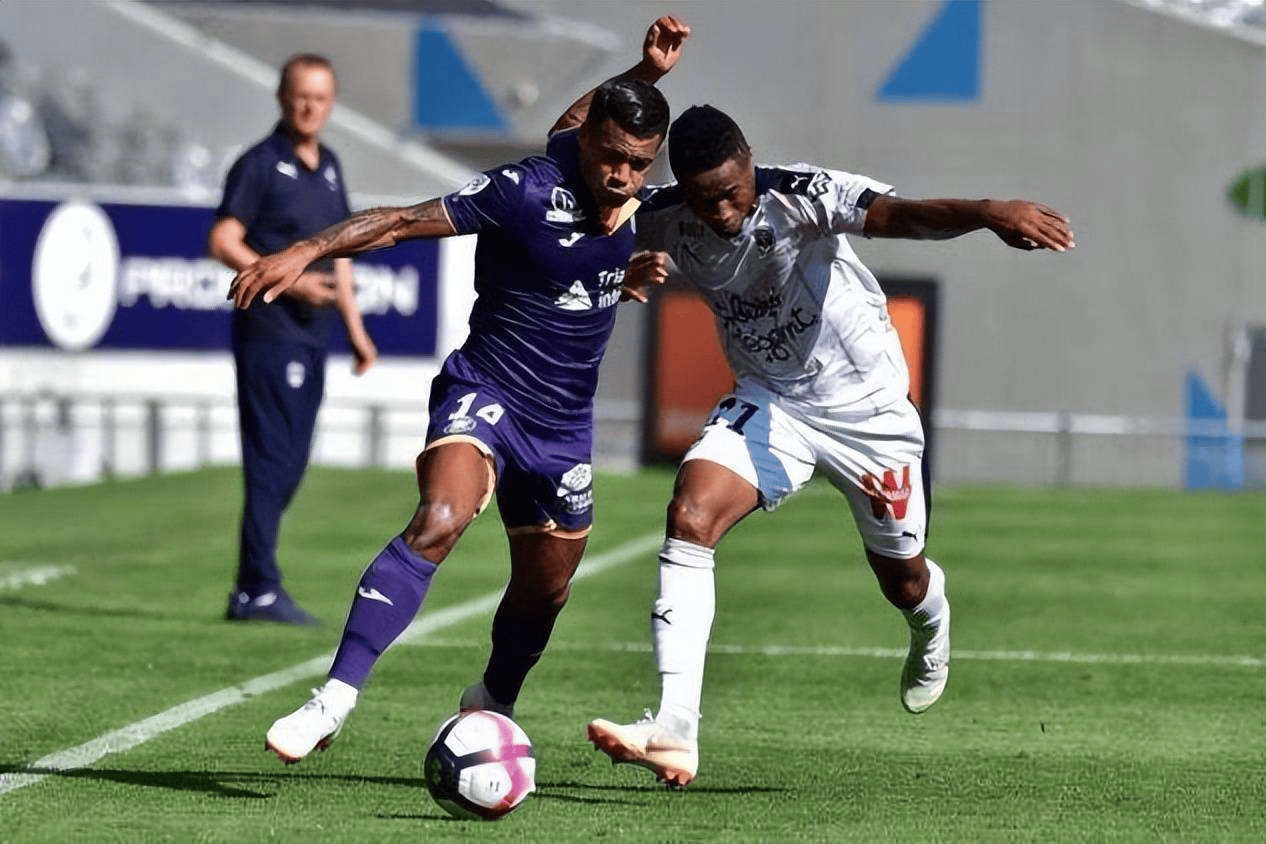 爱游戏-里尔赛前远射贴柱马赛迎法国杯关键赛之后，赛地聚焦