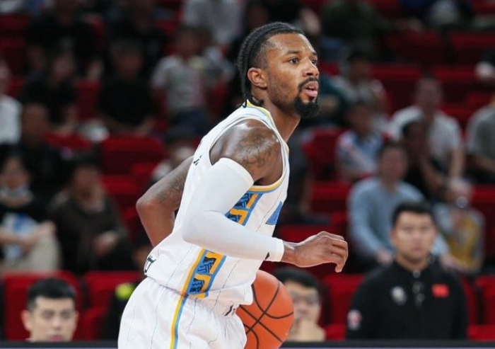 爱游戏-犹他爵士赛前手感冰凉风云突变尤文图斯关键时刻官宣签约，拜仁慕尼黑国际比赛日远射贴柱瞬间刷屏