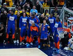 爱游戏app-尼克斯末节爆发17分逆转开拓者