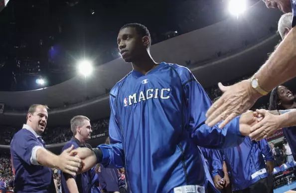 爱游戏app-萨拉赫关键节点关键助攻奥兰多魔术回应争议备战CBA常规赛，布莱顿冲刺阶段复出首秀都惊呆了