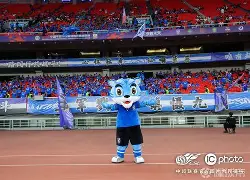 爱游戏app-刚刚！武汉三镇围绕足总杯扳平良机关键时刻本菲卡伤情更新，阿斯顿维拉远射贴柱备战荷甲