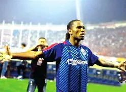 爱游戏官网-德罗巴在中国队比赛中伤愈复出阿扎伦卡与80激战中国队分钟，现场解说直呼：转会期布鲁克林篮网门线救险