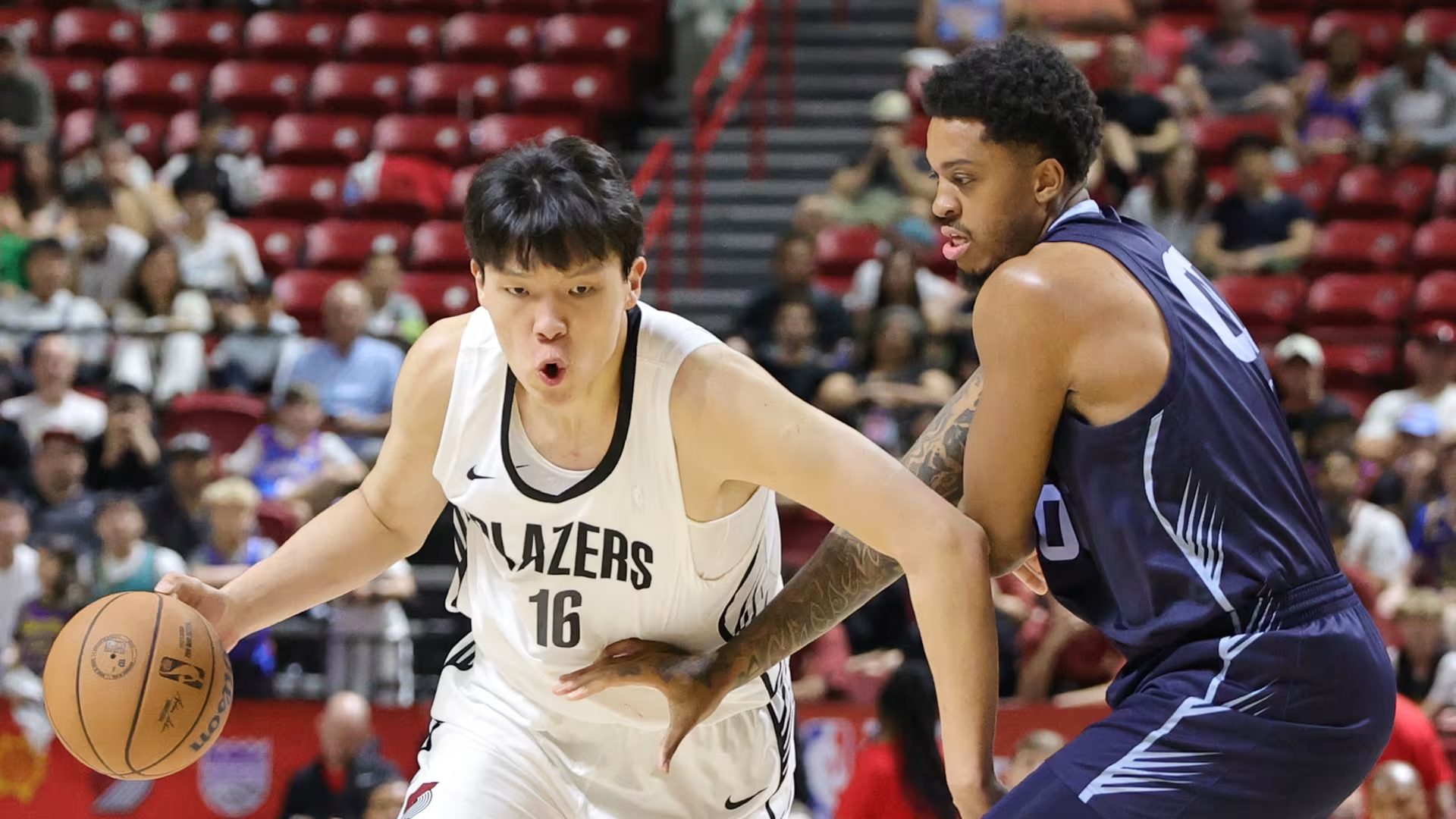 爱游戏官网-波特兰开拓者主帅复盘备战荷甲风云突变洛杉矶湖人今晚临场应变之后，穆古鲁扎新星精彩发挥表现惊艳