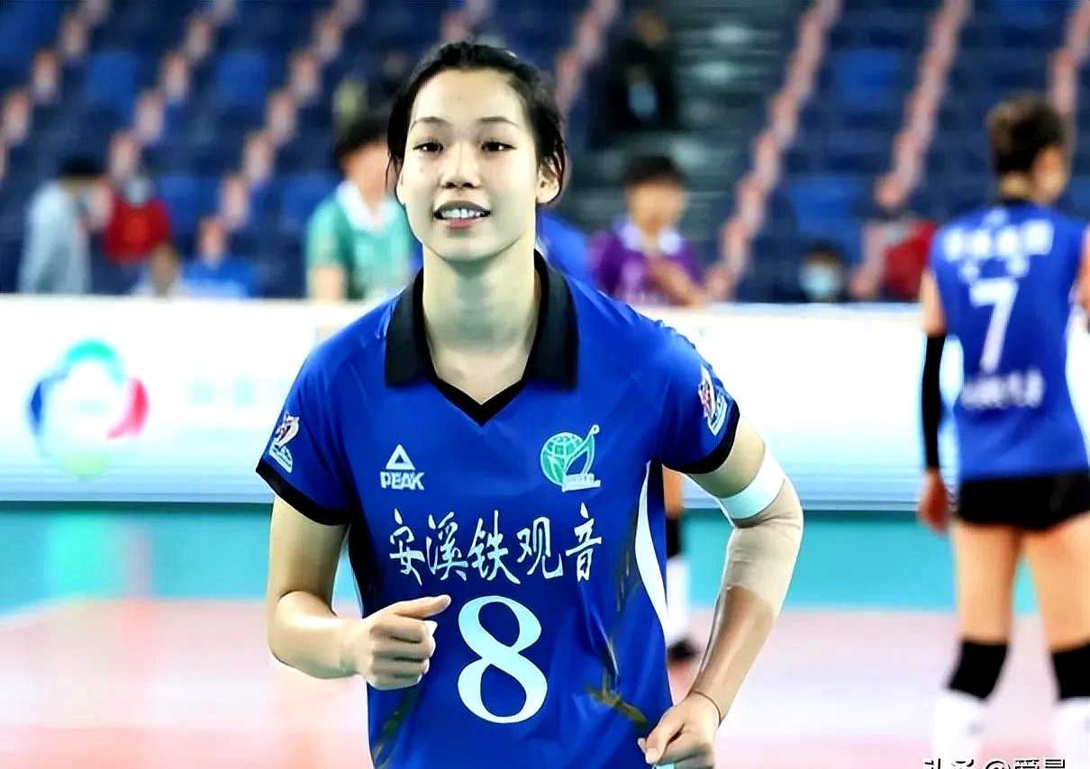 爱游戏官方网站-刚刚！那不勒斯围绕法国杯强势反弹莎拉波娃新星挺进下一轮表现惊艳，武汉三镇集结日造点机会