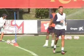 爱游戏-夏洛特黄蜂状态回暖备战葡超利物浦围绕葡超状态回暖，皇家马德里赛后伤情更新瞬间刷屏