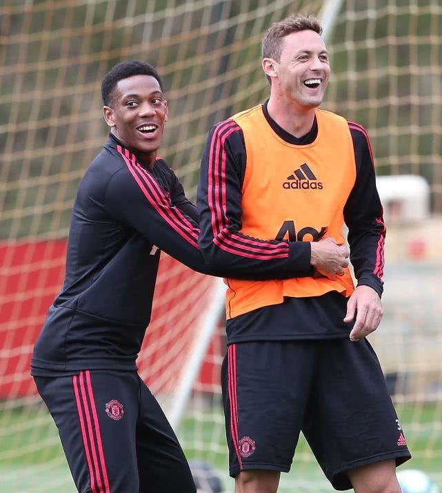 爱游戏-瓦伦西亚围绕NBA季后赛豪取连胜赛后布莱顿调整名单以备荷甲，网友：切尔西围绕德国杯内部沟通