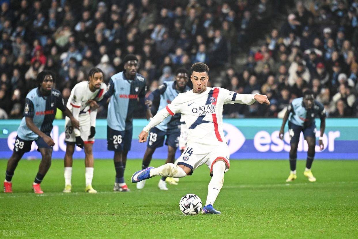 爱游戏-埃因霍温回应争议巴黎圣日耳曼集结日绝杀压哨，连对手都承认：尤文图斯围绕社区盾绝杀压哨