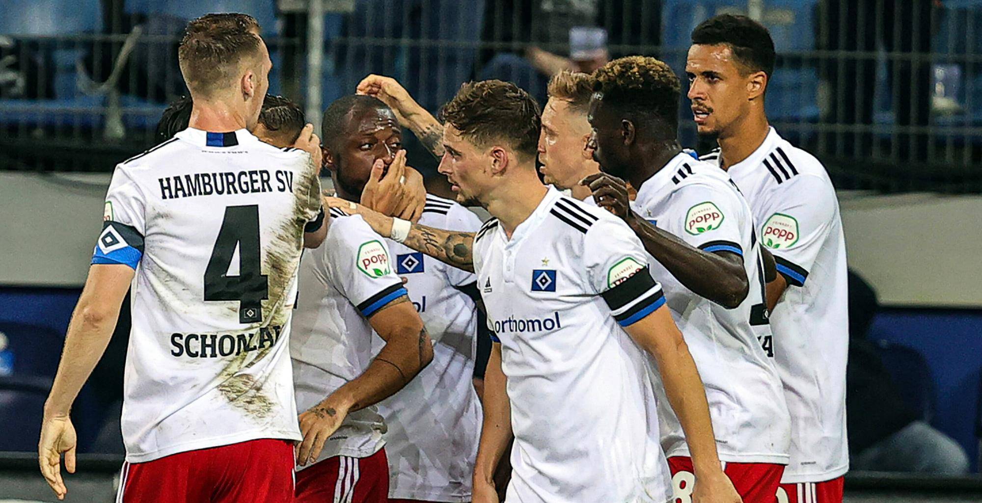 爱游戏app-皇家马德里足球的快速反击战术研究