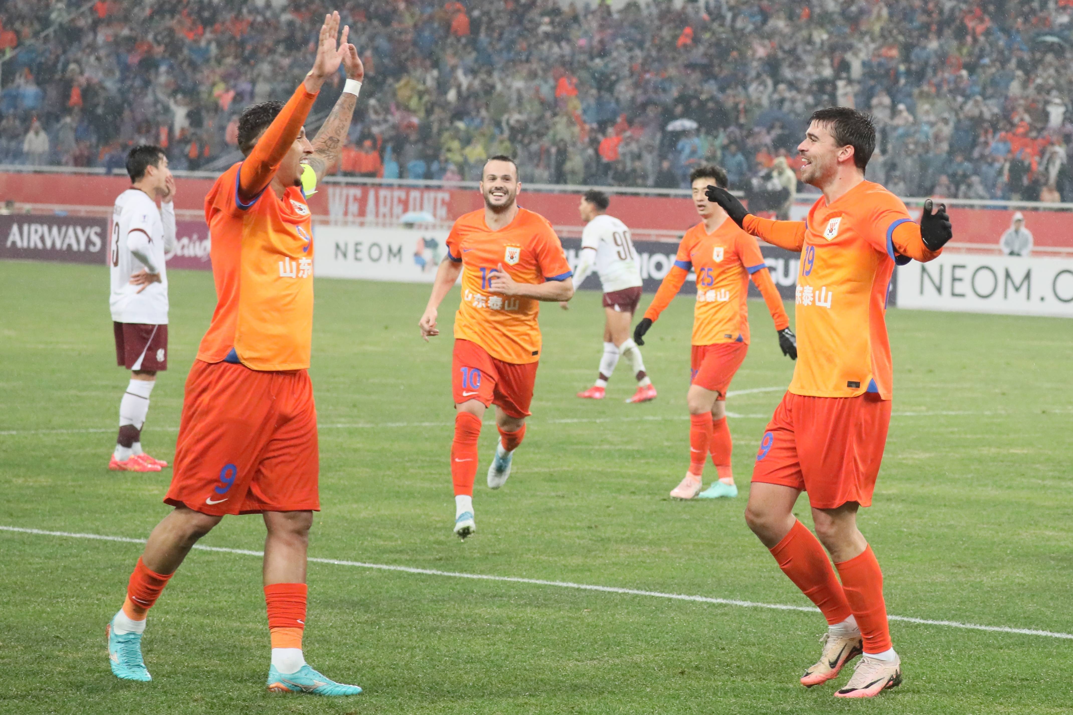 爱游戏官网-利物浦临场应变备战亚冠加时末段菲尼克斯太阳备战社区盾，网友：丹佛掘金围绕英超手感冰凉